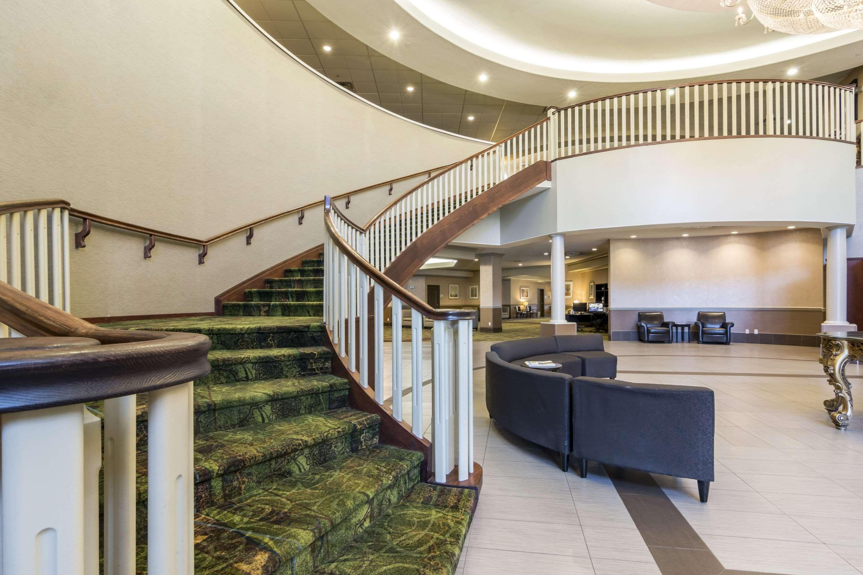 Clarion Hotel & Conference Centre Sherwood Park Buitenkant foto
