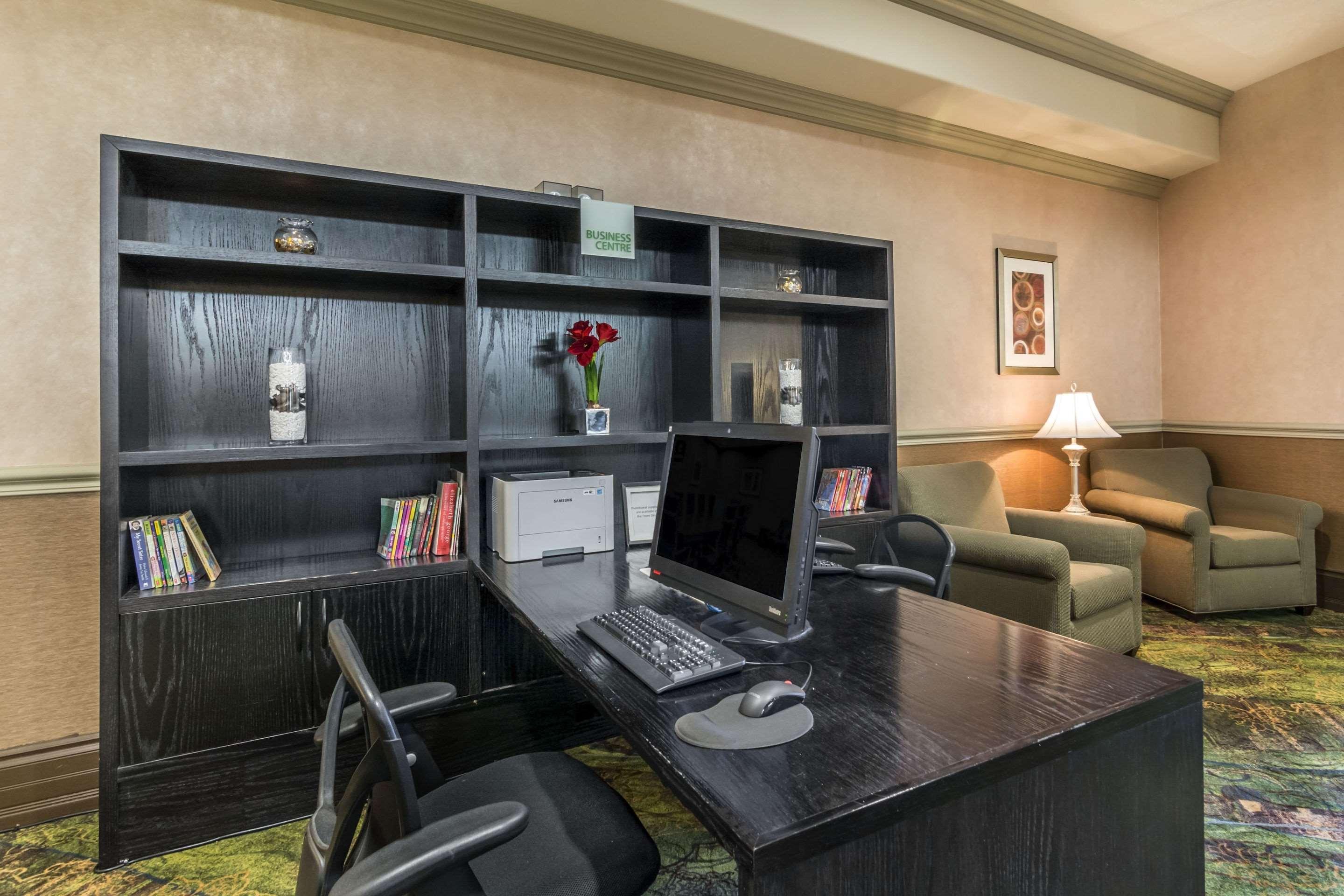 Clarion Hotel & Conference Centre Sherwood Park Buitenkant foto