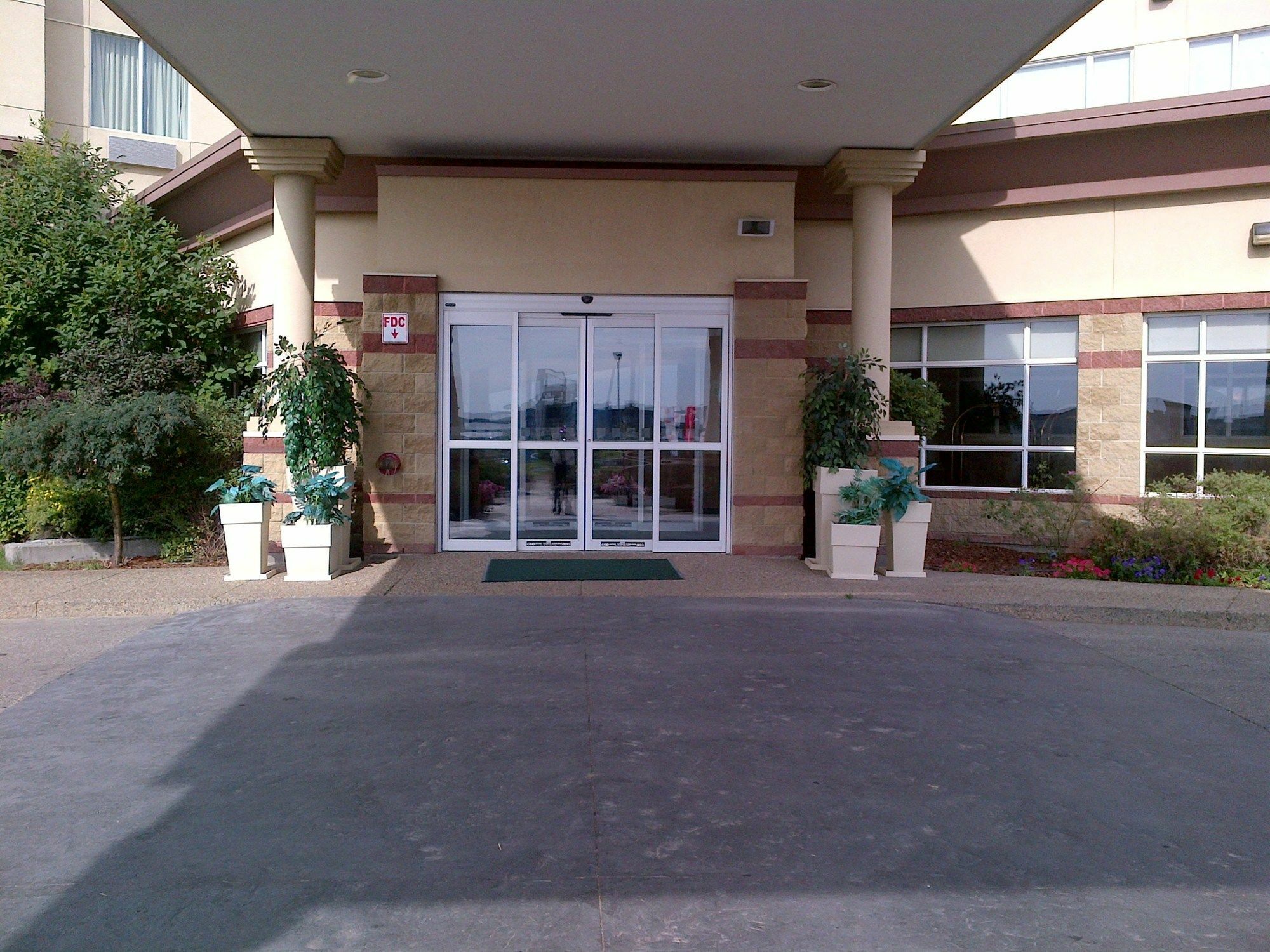 Clarion Hotel & Conference Centre Sherwood Park Buitenkant foto